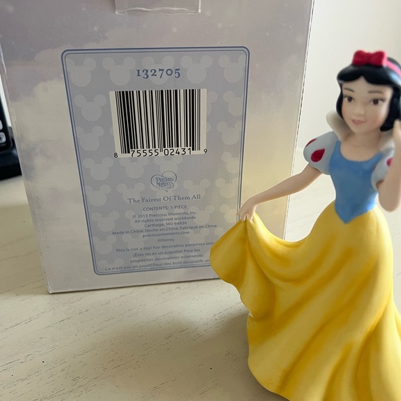 Disney Showcase Snow White - Picture 3 of 4